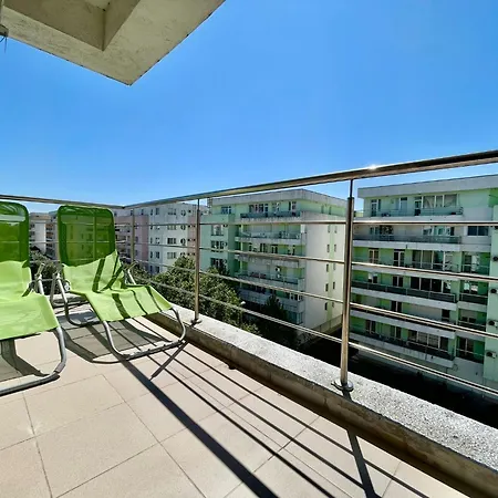 Summerland Apartment